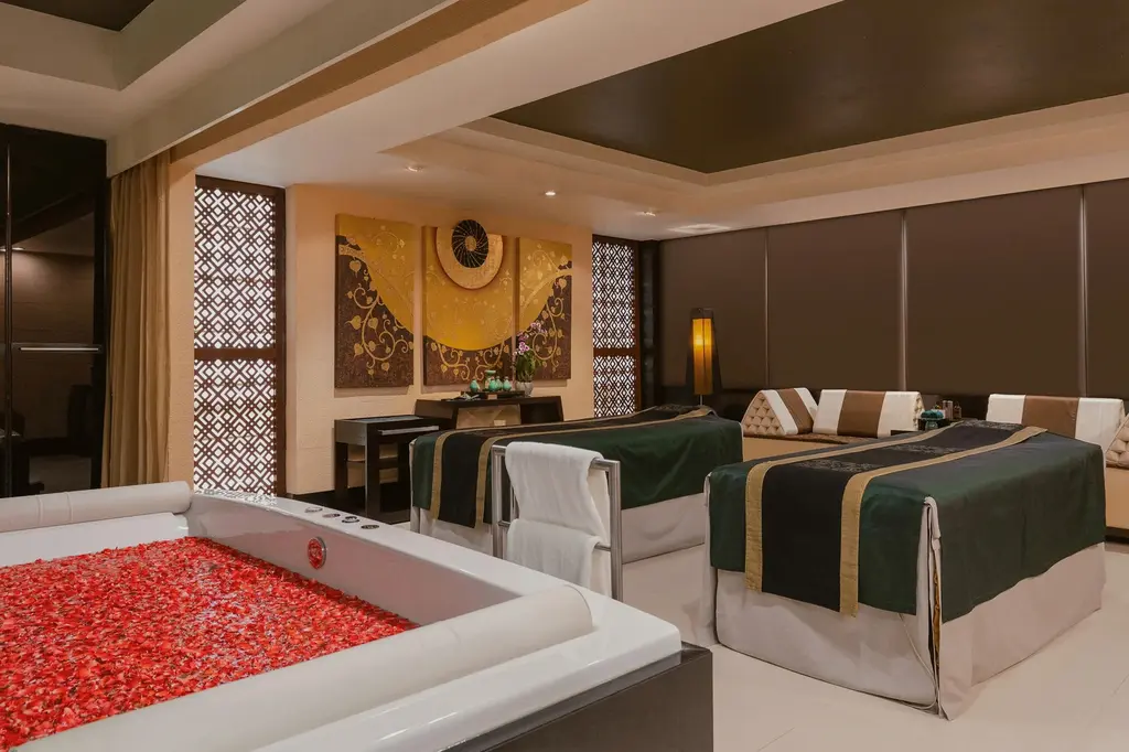 Banyan Tree Bangkok image 15