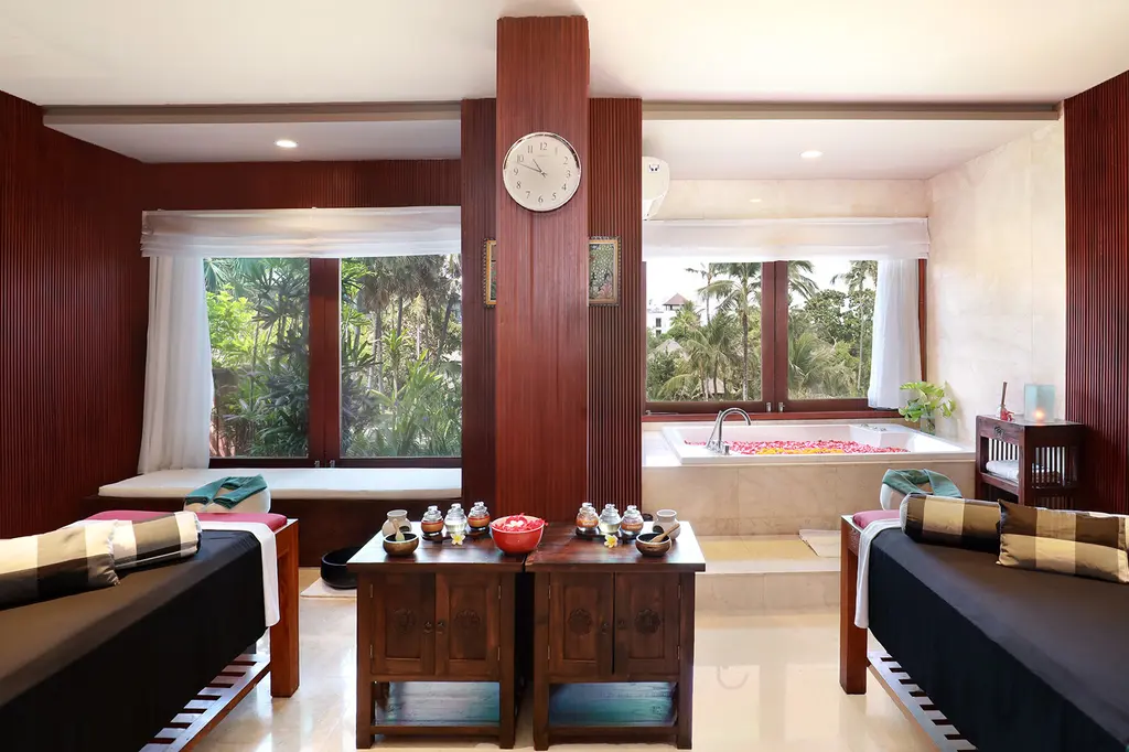 Legian Beach Hotel Bali image 10