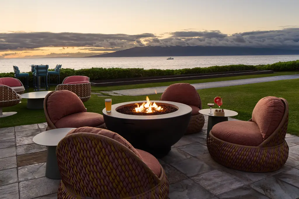 Royal Lahaina Resort & Bungalows image 9