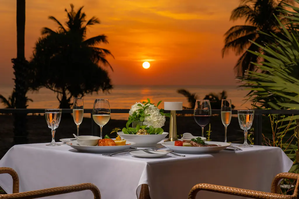 Pullman Phuket Karon Beach Resort image 7