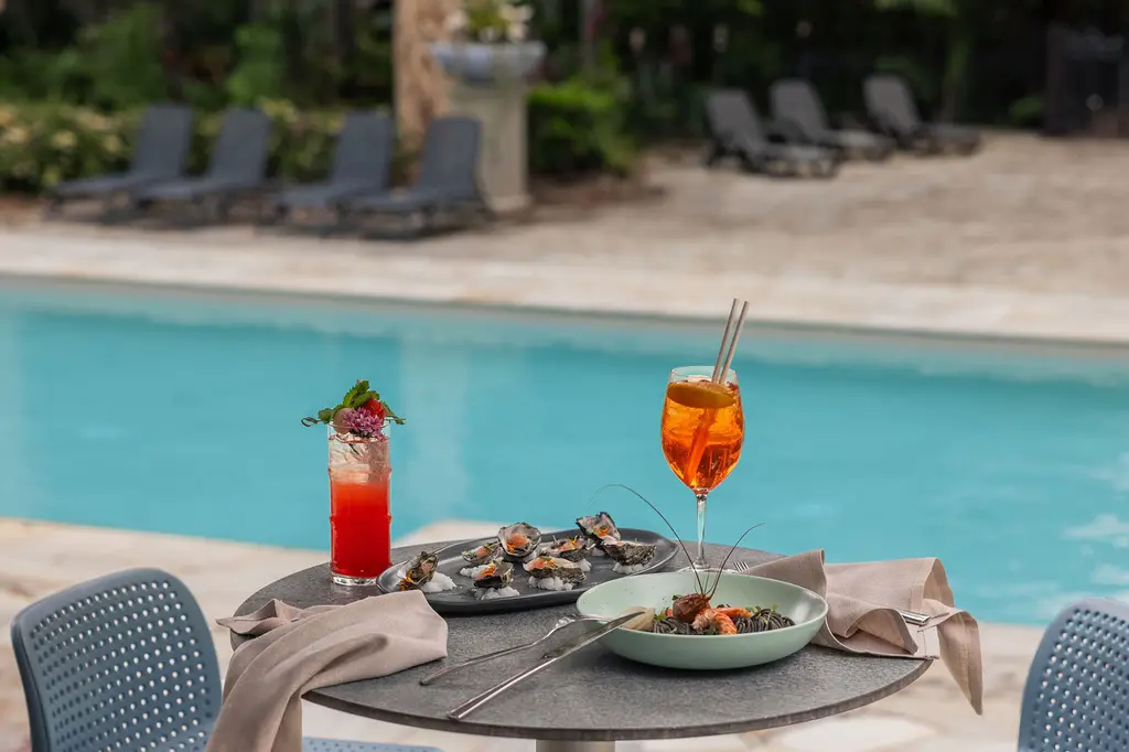 Pullman Palm Cove Sea Temple Resort & Spa image 9