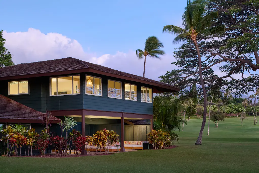 Royal Lahaina Resort & Bungalows image 5