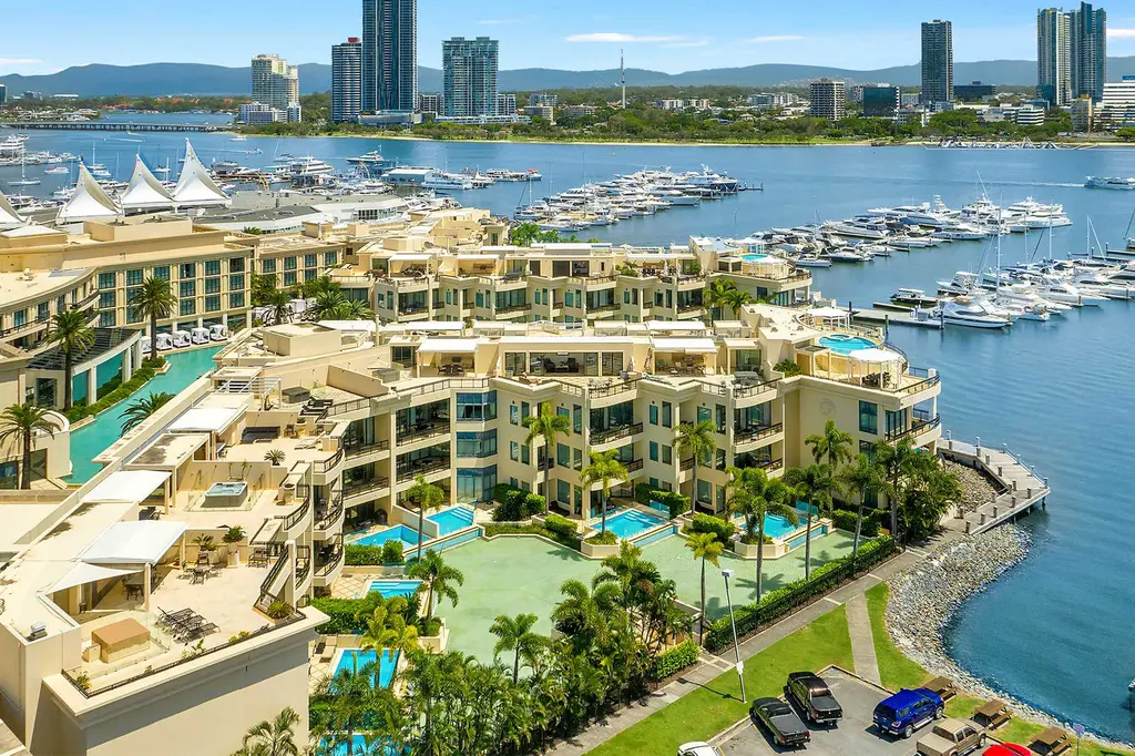 Imperial Hotel Gold Coast image 11