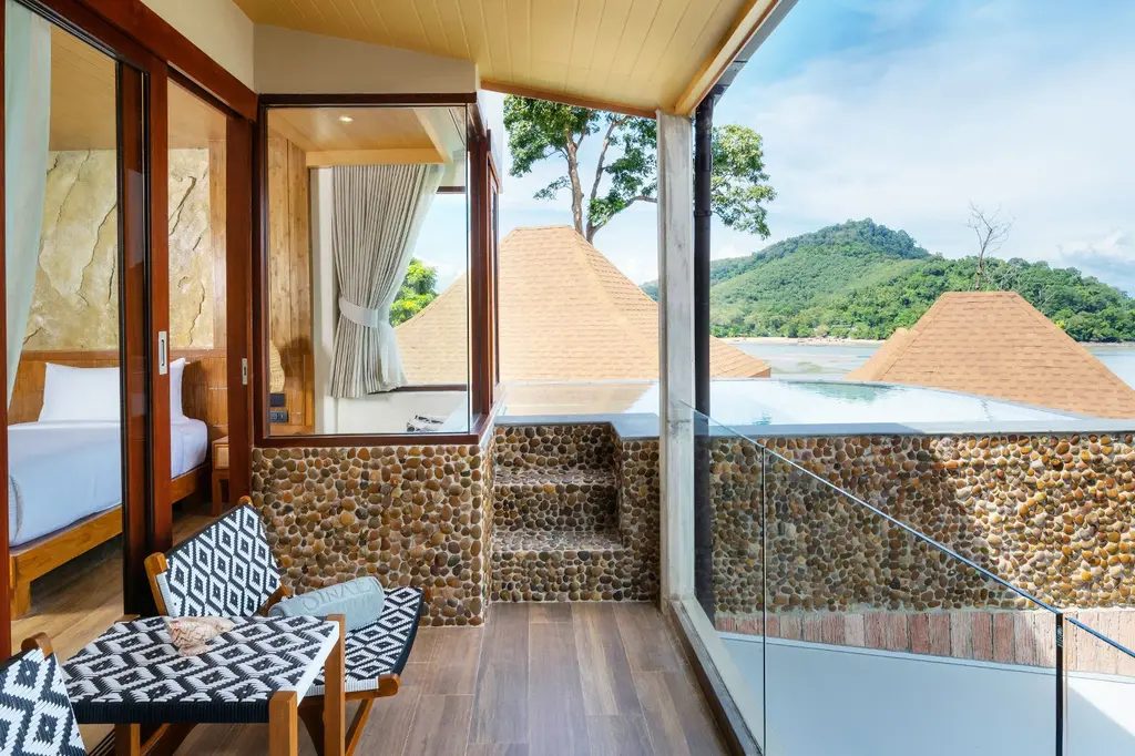 Sinae Phuket Luxury Hotel image 7