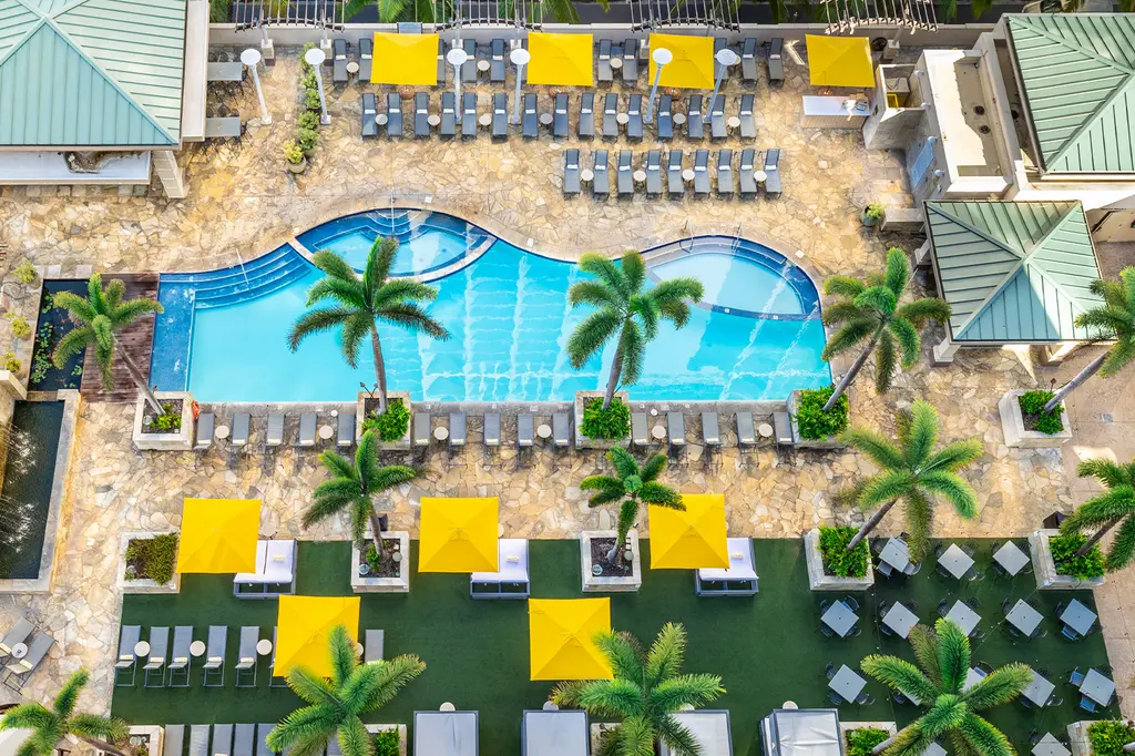 Embassy Suites by Hilton Waikiki Beach Walk image 11