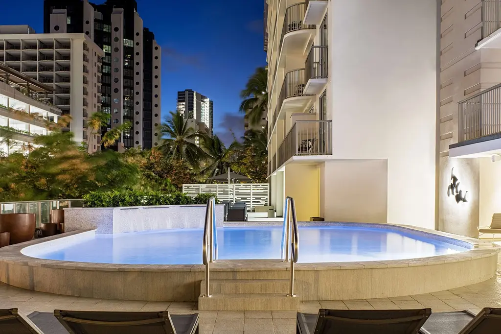 Hilton Garden Inn Waikiki Beach image 8