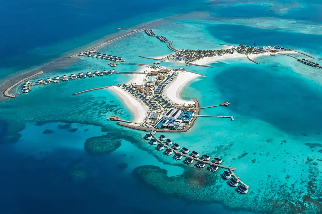 Centara Grand Lagoon Maldives image 1