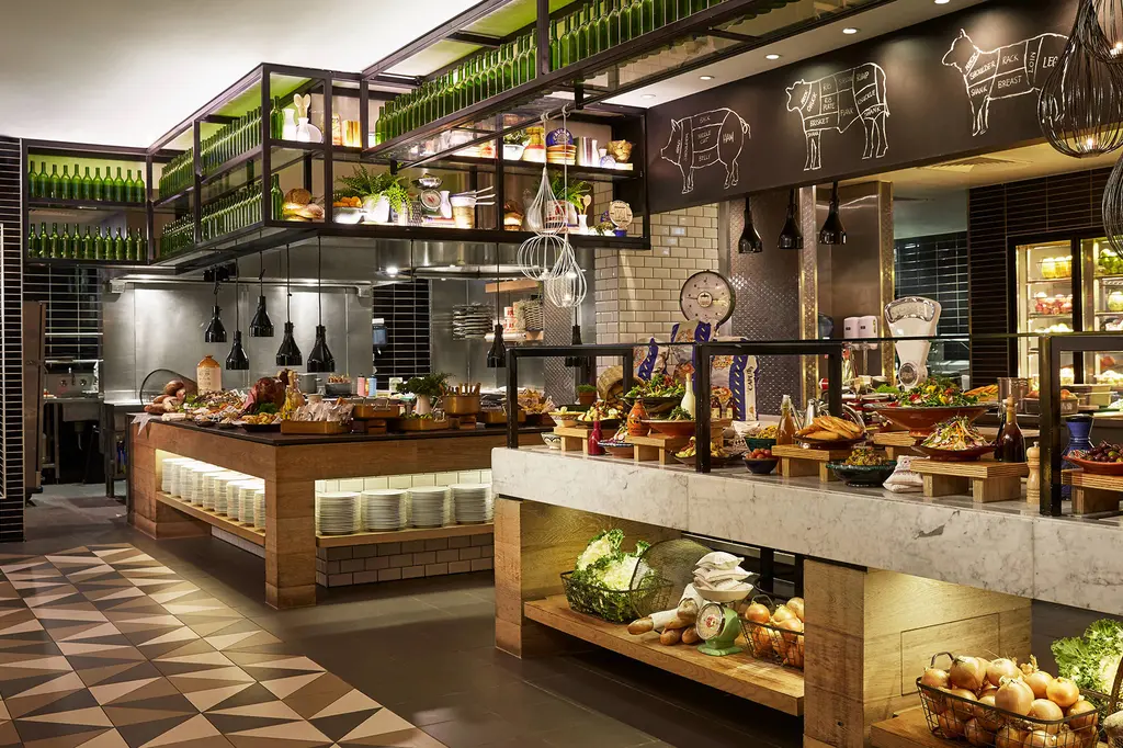 QT Gold Coast image 6