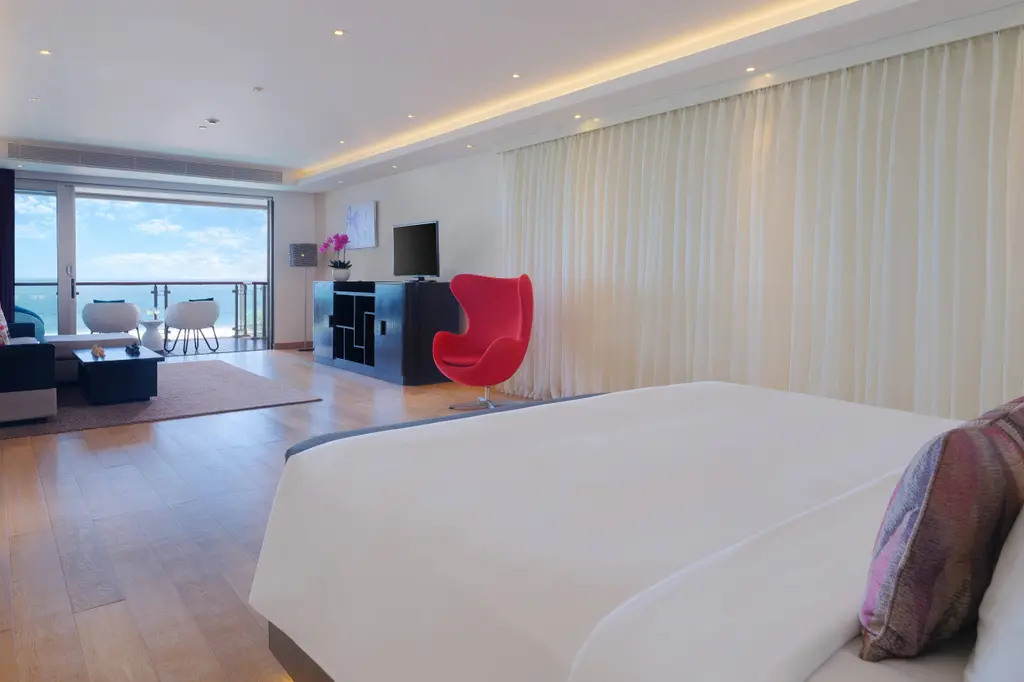 Double-Six Luxury Hotel image 3