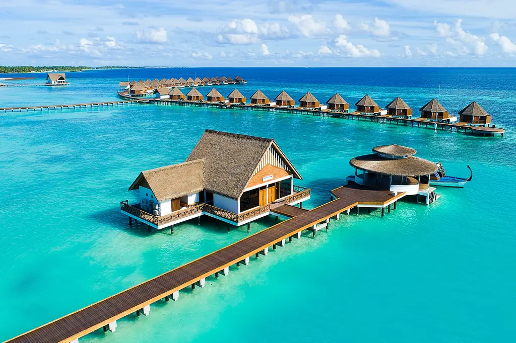 Mercure Maldives Kooddoo Resort image 16