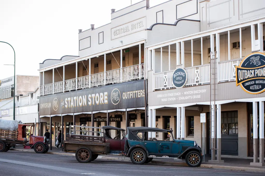 Outback Pioneers image 1
