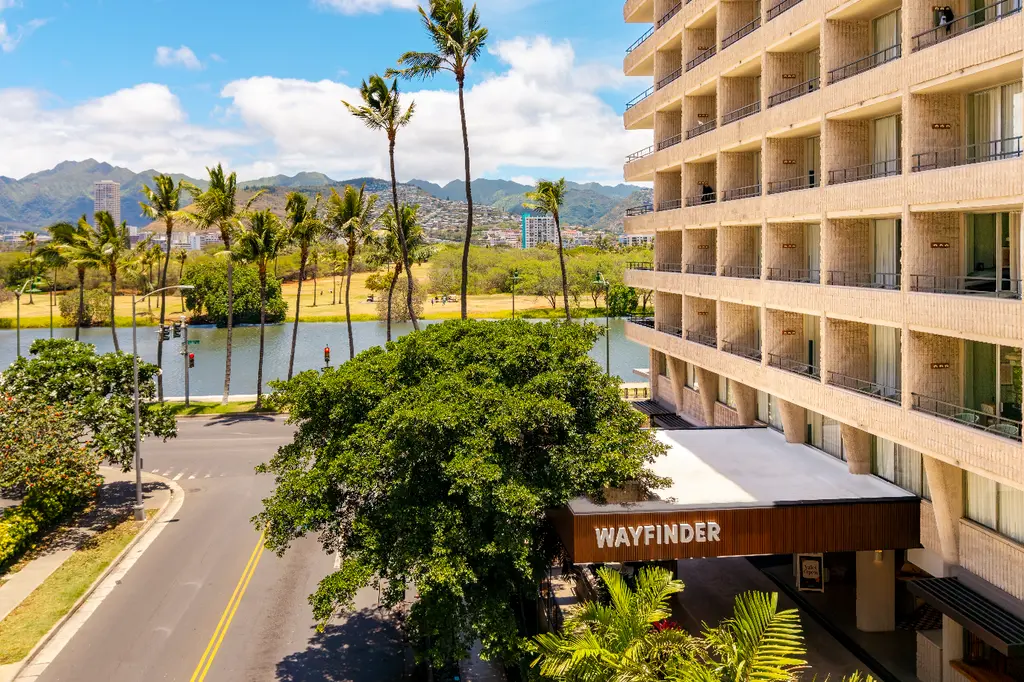 Wayfinder Waikiki image 2